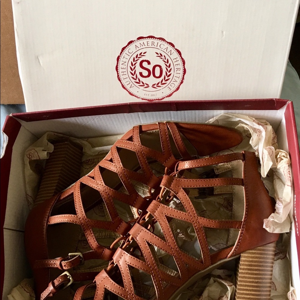Like New! Cognac Sexy spring and summer heels - Picture 3 of 6